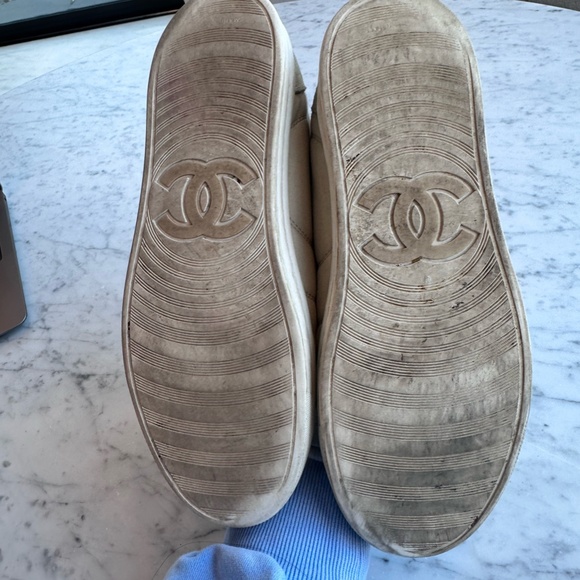 Chanel off-white Sneaker - Picture 3 of 3